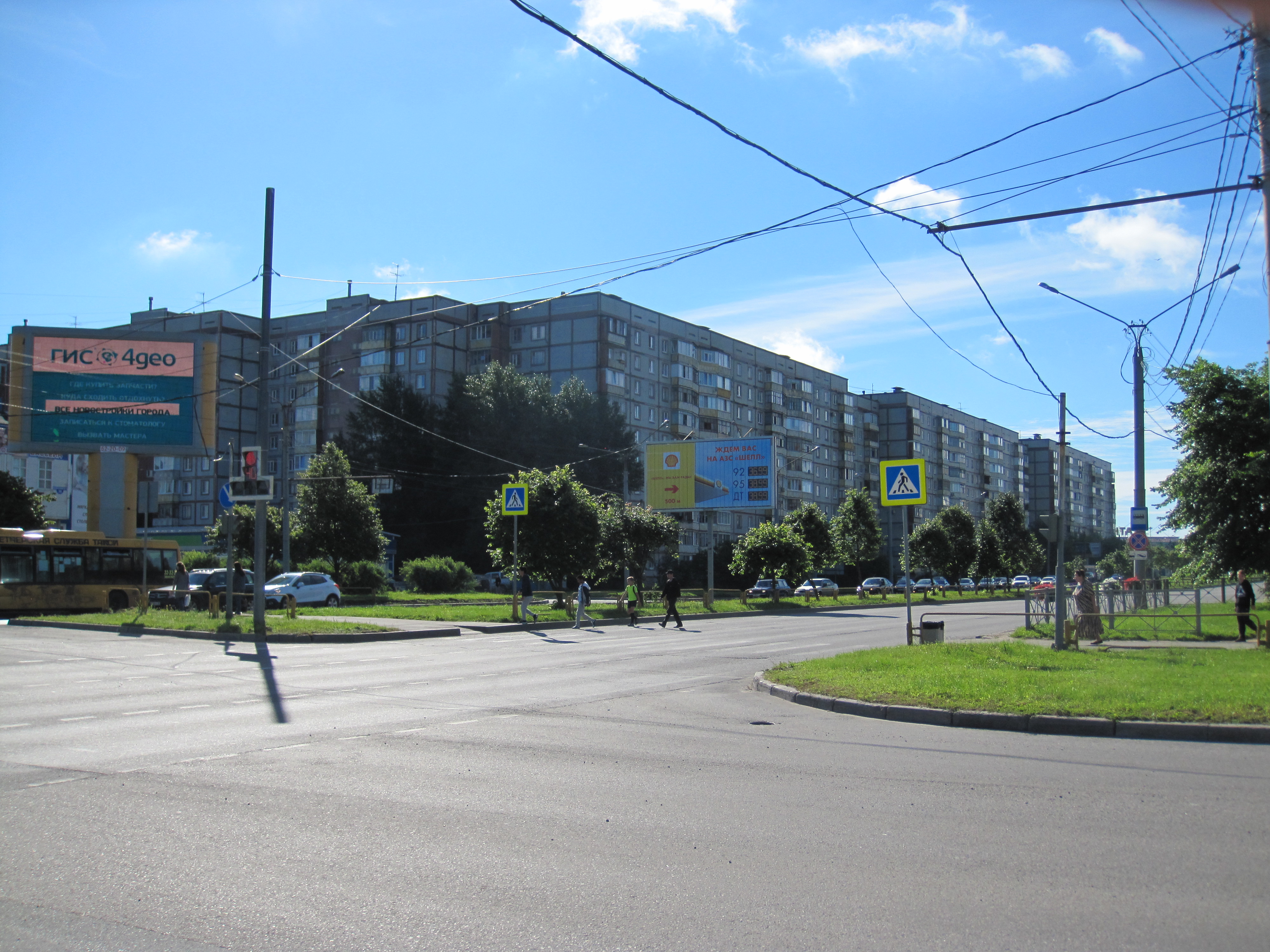 Мфц череповец телефон. Октябрьский проспект города Череповца. Октябрьский проспект 73 Череповец. Октябрьский проспект 69 Череповец. Октябрьский проспект 82 Череповец.